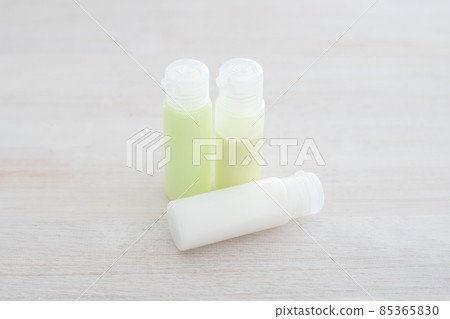 Shampoo, conditioner and body soap Shampoo, conditioner and body soap 85365830