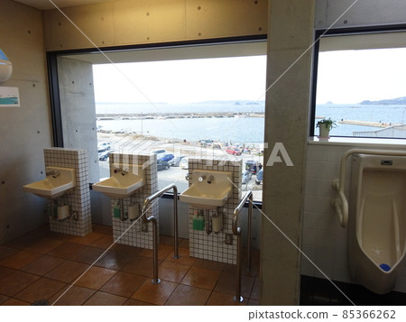 Ocean view toilet Ocean view toilet 85366262