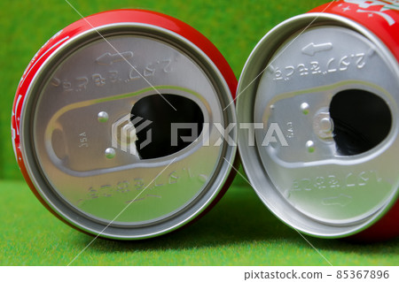 Ring pull, pull tab, empty can, resource, pull top, aluminum, aluminum, can, garbage, recyclable waste Ring pull, pull tab, empty can, resource, pull top, aluminum, aluminum, can, garbage, recyclable waste 85367896