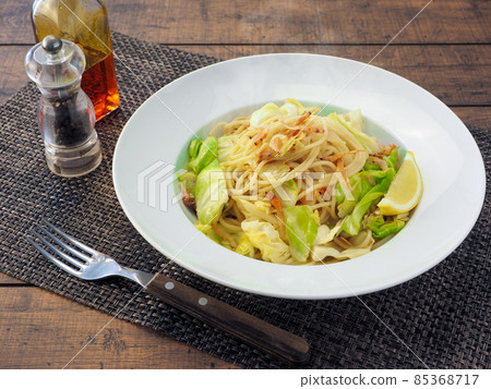 Peperoncino 配捲心菜和櫻花蝦 85368717