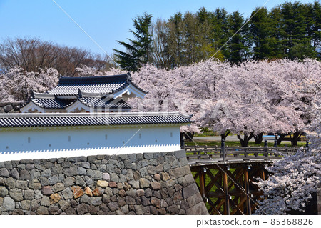 Sakura view Yamagata castle 85368826