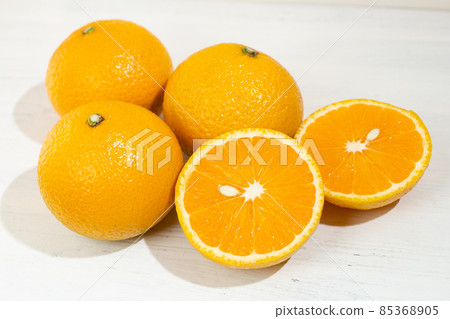 Sweet spring (produced in Kumamoto, Japan), a variety of oranges 85368905