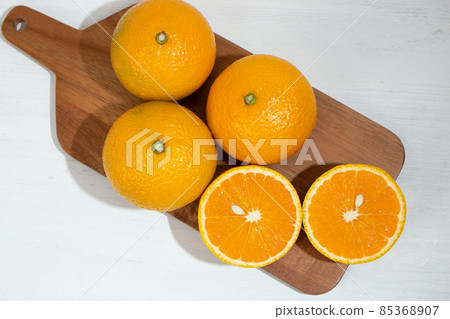 Sweet spring (produced in Kumamoto, Japan), a variety of oranges 85368907