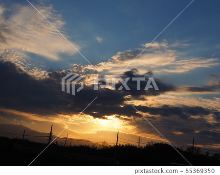 Morning glow in winter 85369350