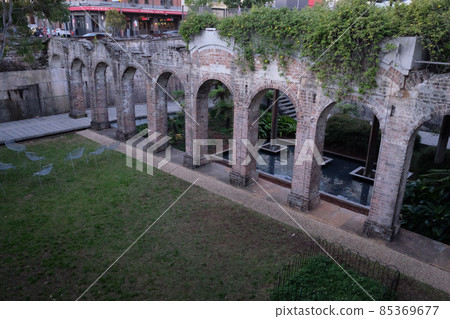帕丁頓蓄水池花園(Paddington Reservoir Gardens),一座有著破敗感的可愛花園 帕丁頓蓄水池花園(Paddington Reservoir Gardens),一座有著破敗感的可愛花園 85369677
