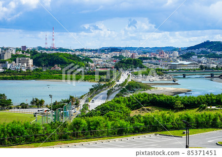 Okinawa's blue sea and sky, Senagajima Observatory / Senagashima Observatory Area (Tomigusuku City, Okinawa Prefecture) 85371451