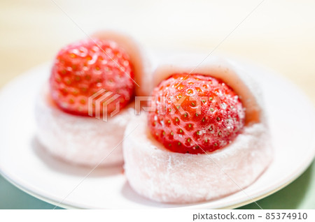 Strawberry Daifuku Strawberry Daifuku 85374910