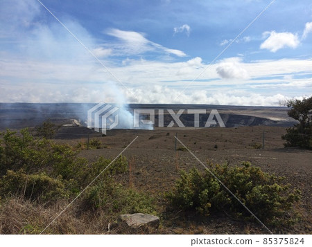 Kilauea Volcano Halemaumau Crater in Hawaii National Park Kilauea Volcano Halemaumau Crater in Hawaii National Park 85375824