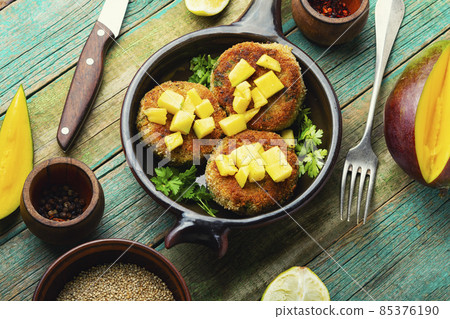 Vegan quinoa and mango burgers Vegan quinoa and mango burgers 85376190