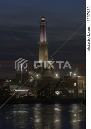 Port of Genoa at night 85379294