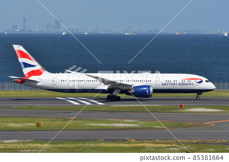 在跑道的英國航空公司班機 在跑道的英國航空公司班機 85381664