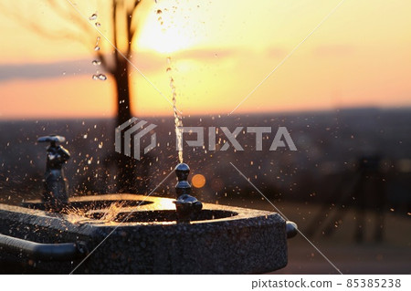 Park drinking place 85385238