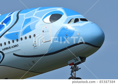 All Nippon Airways (ANA) large passenger plane on landing approach All Nippon Airways (ANA) large passenger plane on landing approach 85387384