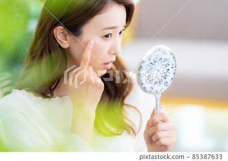 Female beauty beauty make-up living skin care Female beauty beauty make-up living skin care 85387633
