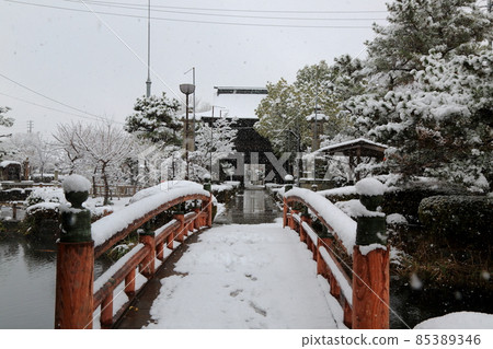 弘法大師:冬天的圓教寺3(岐阜縣本棲區北形町) 弘法大師:冬天的圓教寺3(岐阜縣本棲區北形町) 85389346