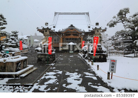 Kobo Daishi Temple: Enkyoji Temple in Winter, 48 (Kitagata Town, Motosu District, Gifu Prefecture) Kobo Daishi Temple: Enkyoji Temple in Winter, 48 (Kitagata Town, Motosu District, Gifu Prefecture) 85389397
