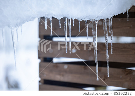 Snow country icicles Snow country icicles 85392252
