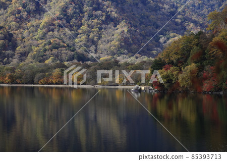 Lake Chuzenji (autumn leaves) Lake Chuzenji (autumn leaves) 85393713