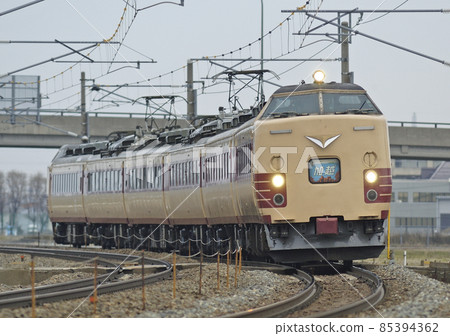 北陸本線 加賀笠間三河 JR 西 485 系列 K13 編隊（金澤）嘉悅 85394362
