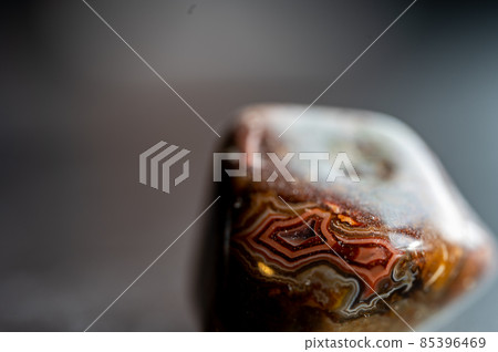 Selective focus on banding of a South Dakota Fairburn agate 85396469