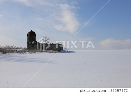 Scenery with a farm in the Sorachi region of Hokkaido 85397572