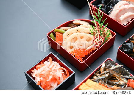 A stylish frame of Japanese ingredients that is easy to use for Japanese cuisine. There is a copy space on the left. 85398258