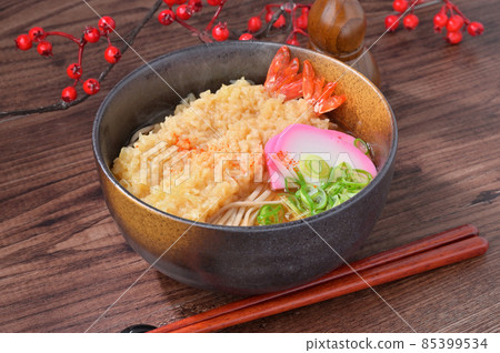 Note) Steam is retouch synthetic. Image of Toshikoshi soba, tempura soba, shrimp tempura soba, soba, soba, buckwheat. Note) Steam is retouch synthetic. Image of Toshikoshi soba, tempura soba, shrimp tempura soba, soba, soba, buckwheat. 85399534