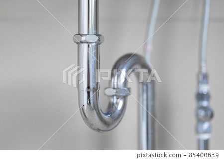 Drain pipe under the washroom 85400639