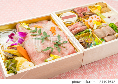 Western style new year dishes 85401632