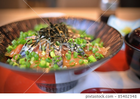 Mackerel zuke bowl 85402348