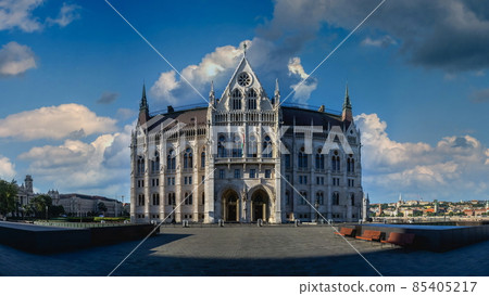 Parliament building in Budapest, Hungary 85405217