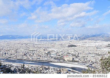 從金華山山頂看雪景（長良川、體育場） 85406812