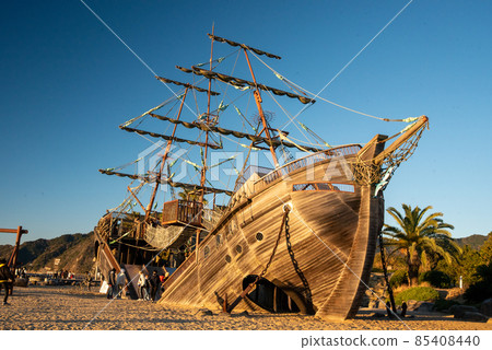 Hirono Seaside Park Pirate Ship 85408440