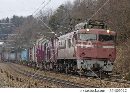 北陸本線椿田栗倉JR貨運EF81-4（富山） 85409012
