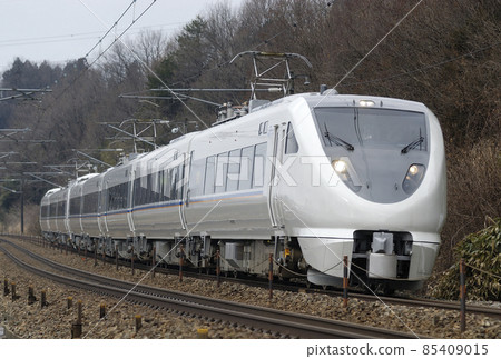 北陸本線椿田栗倉JR西683系列S03+S13編隊（金澤）白鷺 85409015