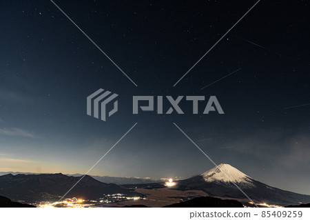 箱根園索道、星空和富士山 箱根園索道、星空和富士山 85409259