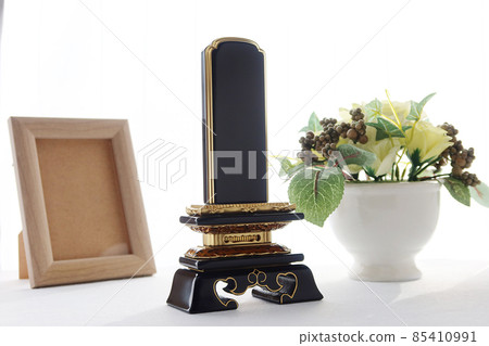 A mortuary tablet and a photo stand for memorial service at hand 1 A mortuary tablet and a photo stand for memorial service at hand 1 85410991
