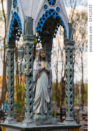figure of the Virgin Mary in the ancient Catholic cemetery of Kalvaria in Minsk (Belarus) figure of the Virgin Mary in the ancient Catholic cemetery of Kalvaria in Minsk (Belarus) 85412035