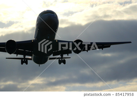 Osaka International Airport ANA Airplane Landing Ready Senri Kawajiri Osaka International Airport ANA Airplane Landing Ready Senri Kawajiri 85417958