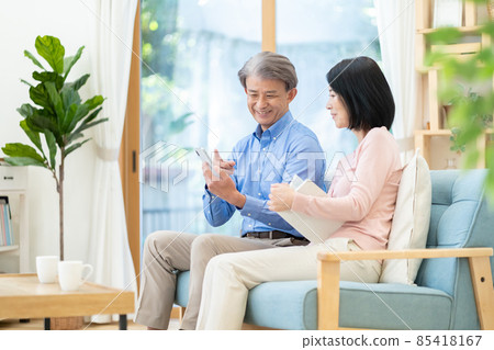 Middle-aged couple Middle-aged couple 85418167