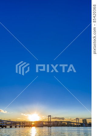 東京城市景觀日落和彩虹橋 東京城市景觀日落和彩虹橋 85420368