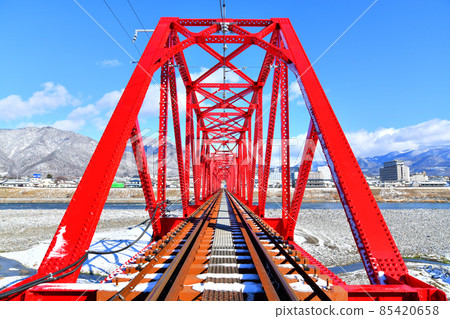 Ueda Dentetsu Bessho Line Chikumagawa Bridge / Overlooking the direction of Ueda Station (Ueda City, Nagano Prefecture) [2022.1] 85420658