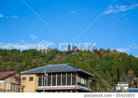 Gujo Hachiman Castle looking up from Gujo Hachiman city area 85420803