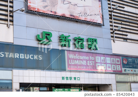 JR新宿站東口 85420843