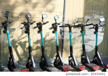 電動滑板 電動滑板 辦公區租賃滑板 電動滑板 電動滑板 辦公區租賃滑板 85424081