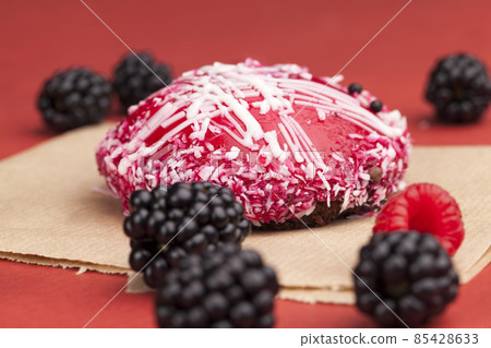 one red cake with a creamy white filling one red cake with a creamy white filling 85428633