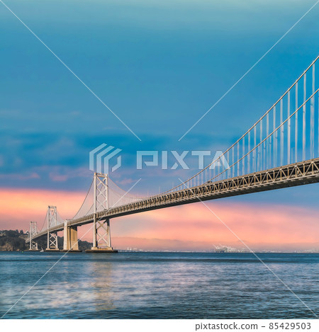 Panoramic view of San Francisco Bay bridge, California, United States 85429503