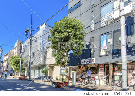 東京三軒茶屋茶澤通世田谷的城市景觀 85431751