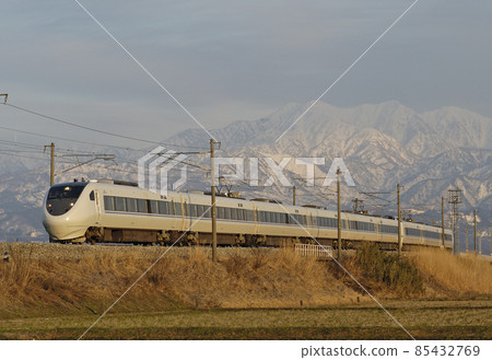 北陸本線水橋東富山JR西681系列W03+W14編隊（金澤）白鷹 85432769