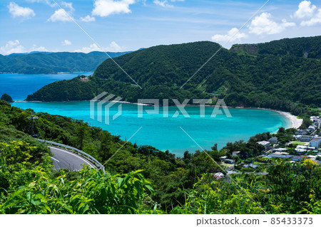 Heart-shaped south sea 85433373